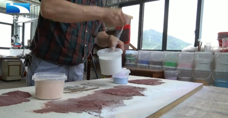 砂石畫 讓他傾心四十多年